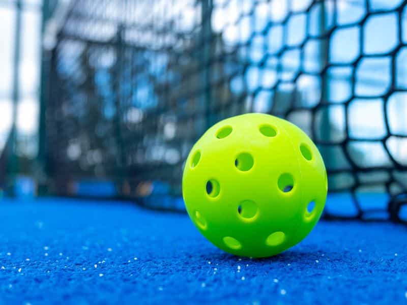 QUE ES EL PICKLEBALL Y DONDE PUEDES PRACTICAR ESTE DIVERTIDO DEPORTE